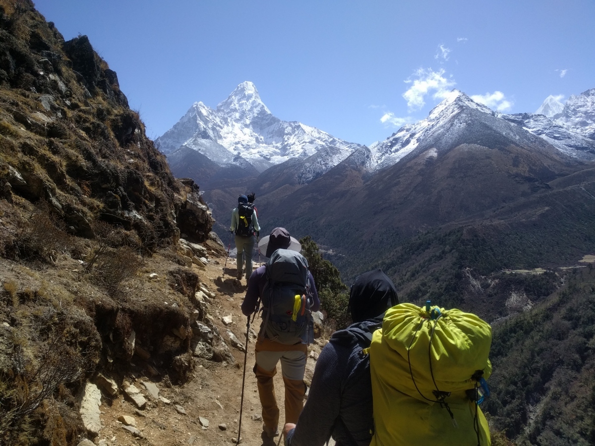 Trekking on well formed trails amongst iconic Himalayan peaks including Ama Dablam